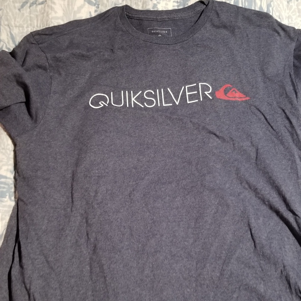 Quiksilver tshirt sz LG